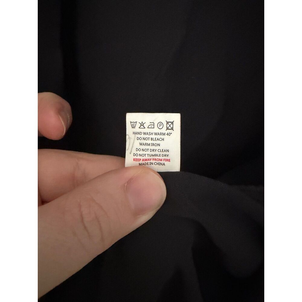 Short Black Ruffle-Sleeve Robe/Dressing Gown - Picture 4 of 5